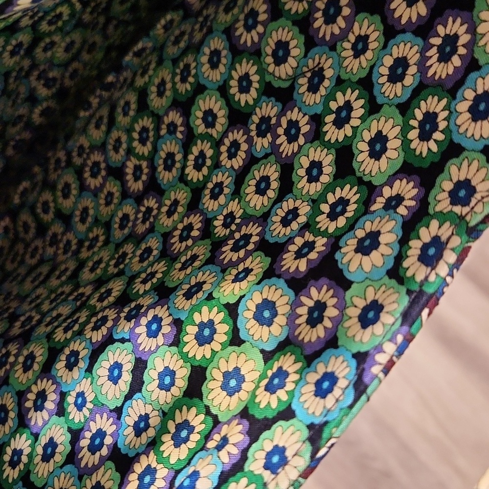 Vera Bradley Blue Rhapsody holiday tote - Picture 3 of 3